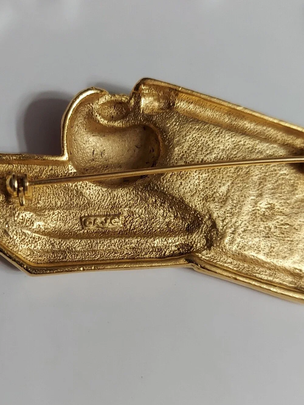 OAJC Textured Gold Tone/'Best Teacher' Enamel Brooch/Pin